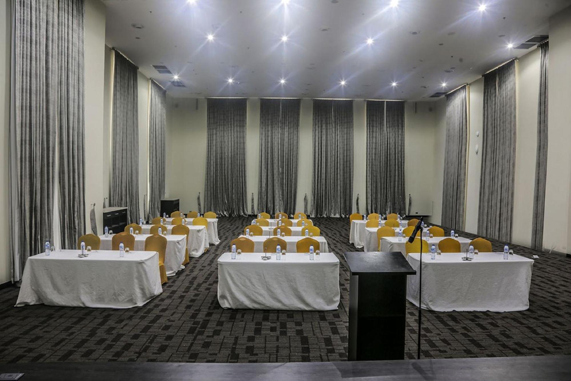 Room In Lodge - The Providence Hotel By Mantis Ikeja Exterior photo